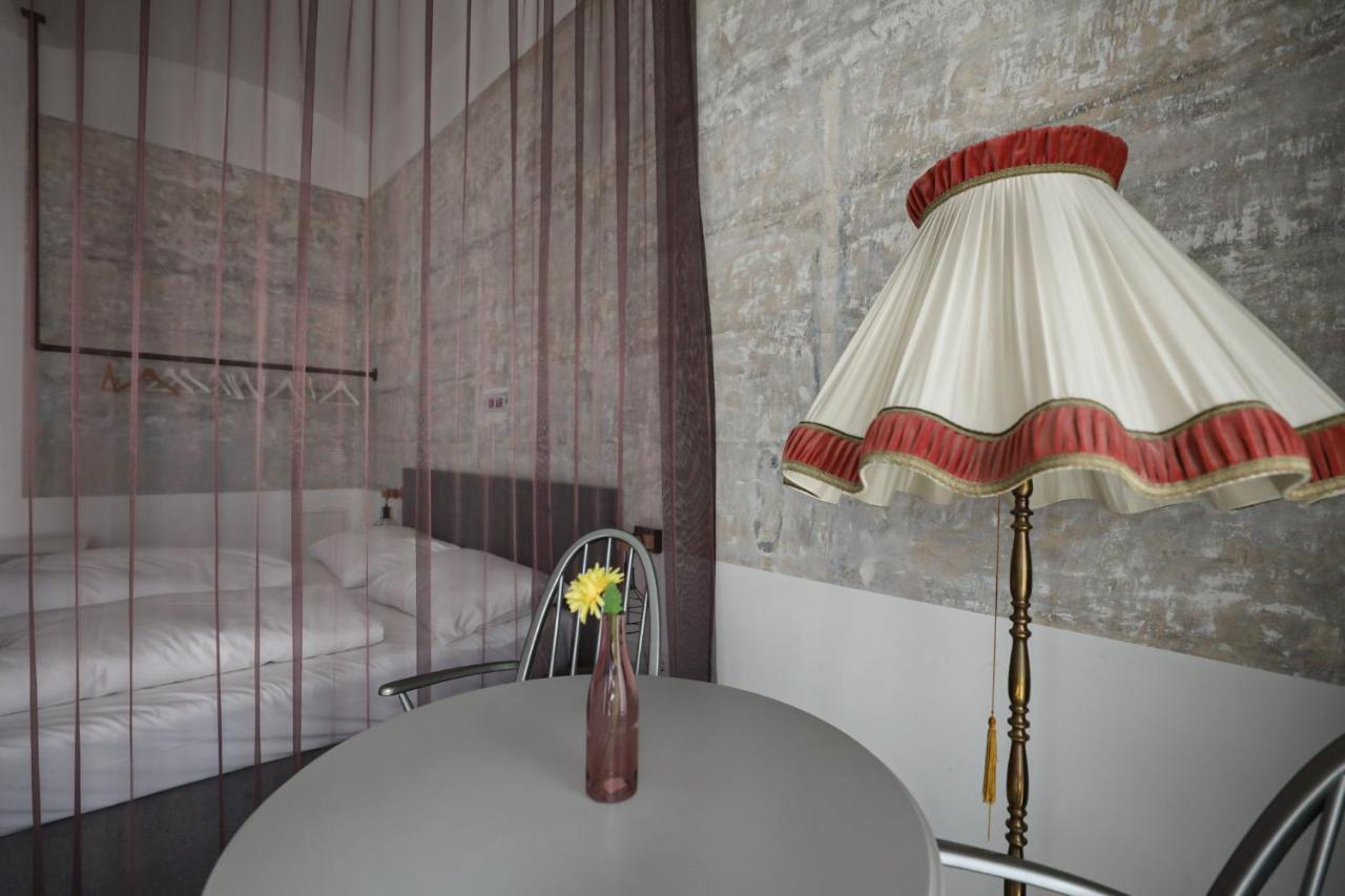 Easy Flat Augarten Vienna Exterior photo